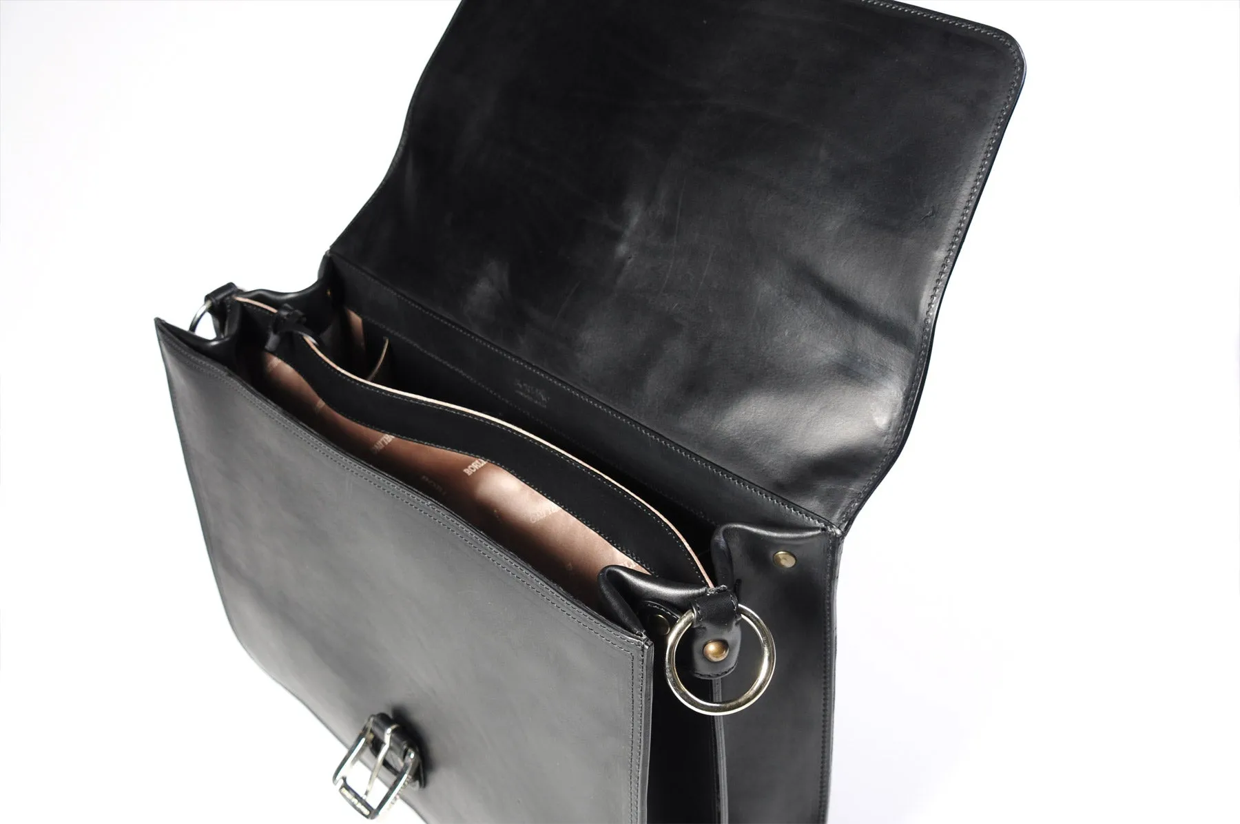 The Cesena Classic Vachetta Leather Briefcase - Onyx Black