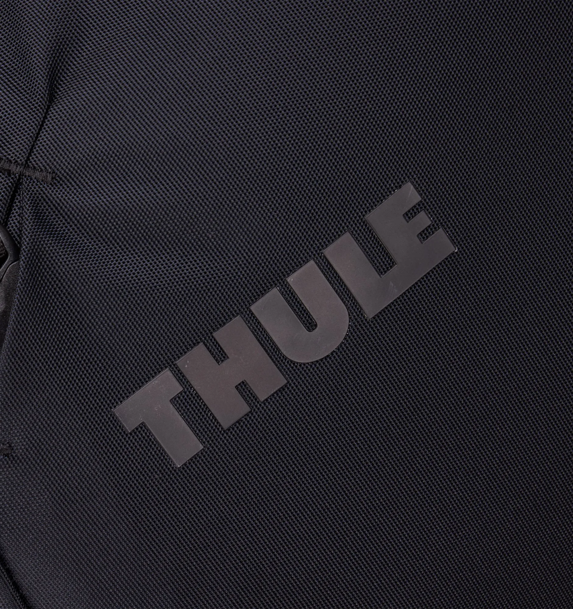 Thule Subterra 2 Wheeled Duffel 90L